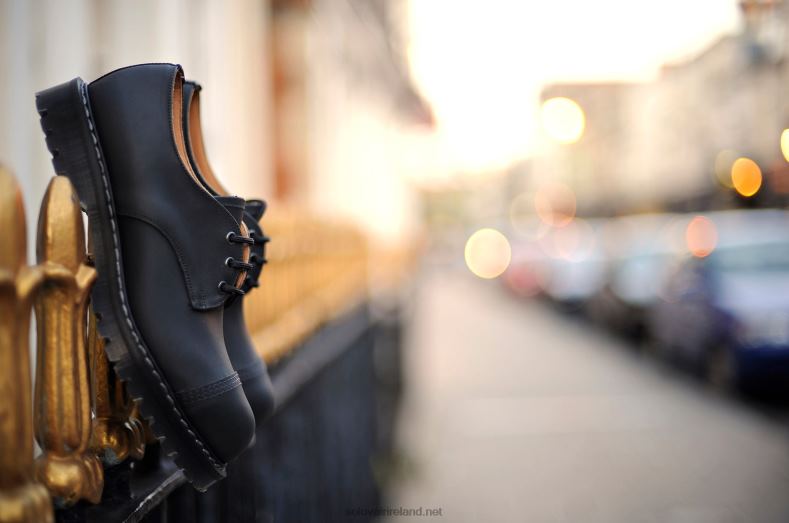 Men Solovair Black Greasy Steel Toe Gibson Shoe 2N2B8185