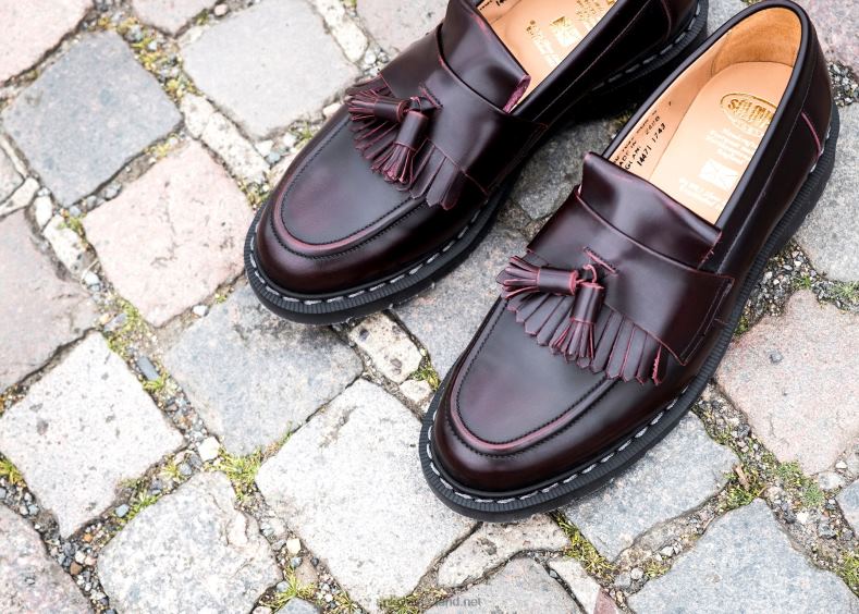 Men Solovair Burgundy Rub-Off Tassel Loafer 2N2B8203
