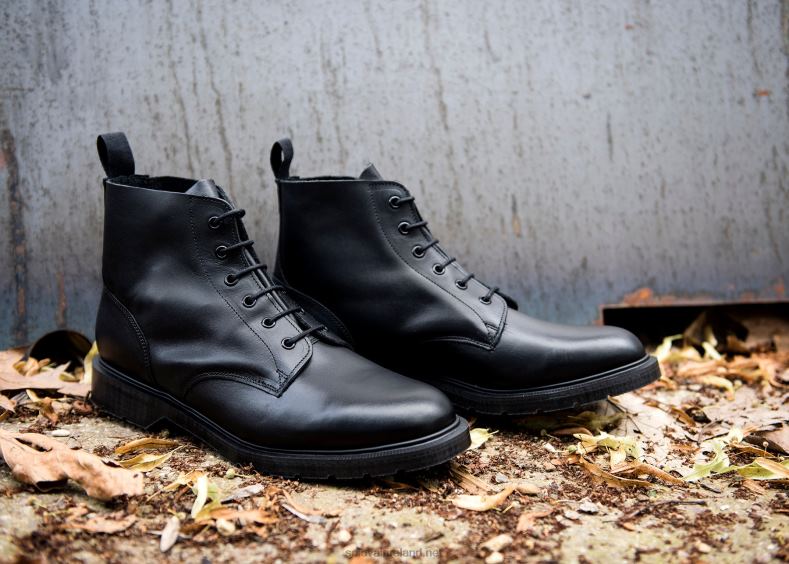 Women Solovair Black 6 Eye Derby Boot 2N2B8304