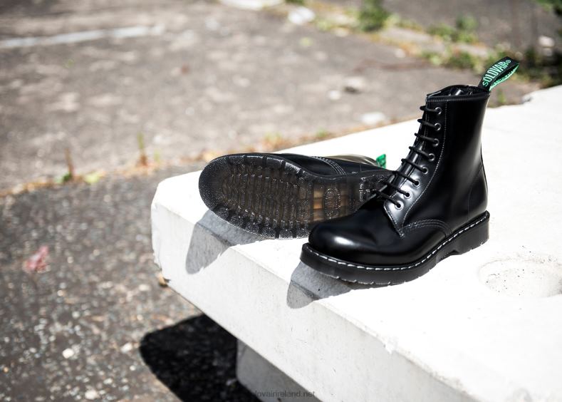 Women Solovair Black Hi-Shine 8 Eye Derby Boot 2N2B8279