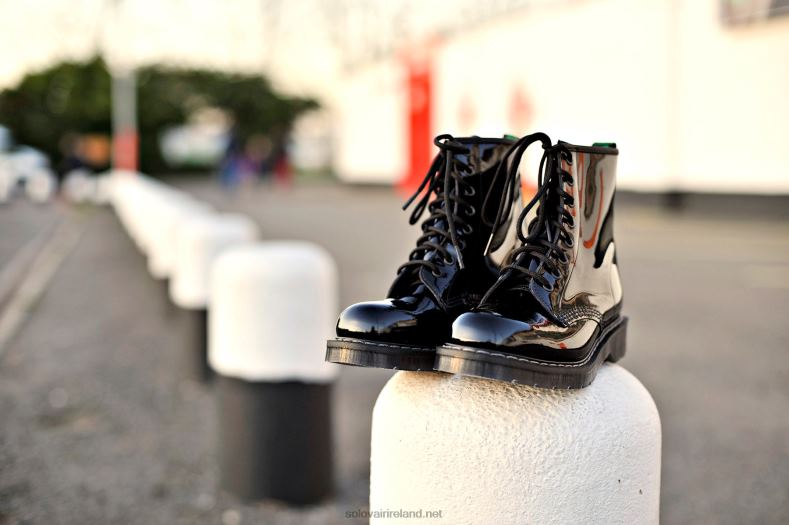 Women Solovair Black Patent 8 Eye Derby Boot 2N2B8298