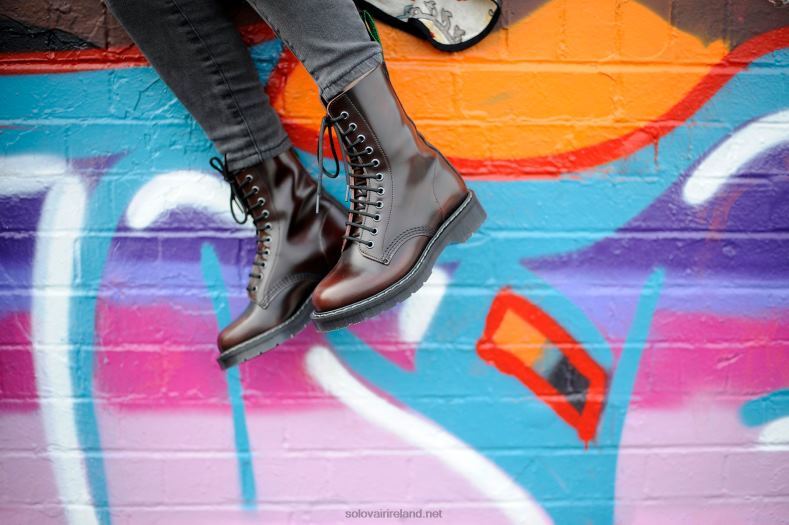 Women Solovair Burgundy Rub-Off 11 Eye Derby Boot 2N2B8285