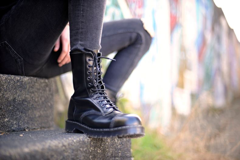 Women Solovair Englander Black 11 Eye Steel Toe Derby Boot 2N2B8281