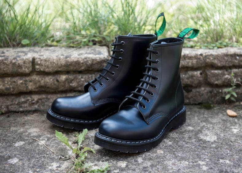 Women Solovair Navy Hi-Shine 8 Eye Derby Boot 2N2B8294