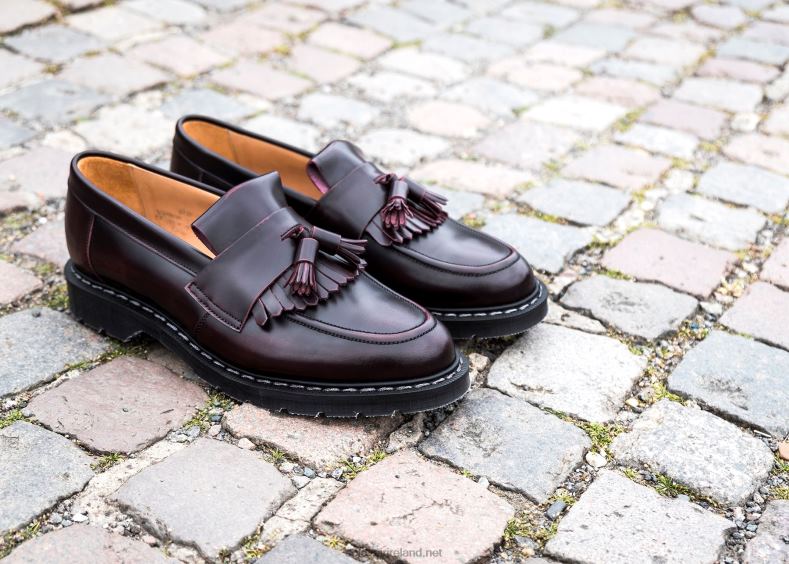 Women Solovair Burgundy Rub-Off Tassel Loafer 2N2B8392